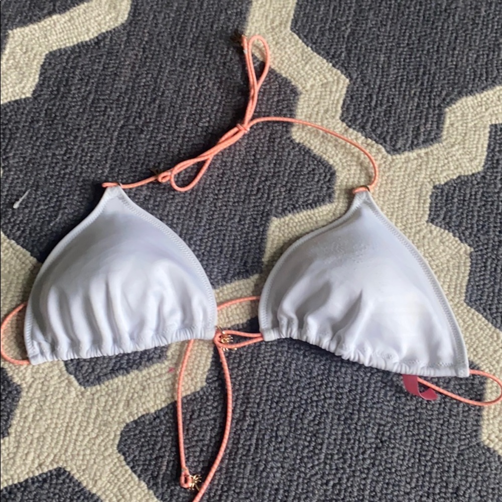 Victoria’s Secret L bikini top